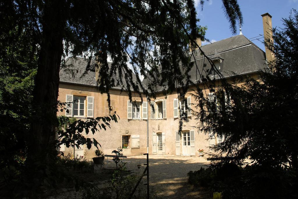 La Maison Des Gardes - Chambres D'Hotes Cluny Exterior foto