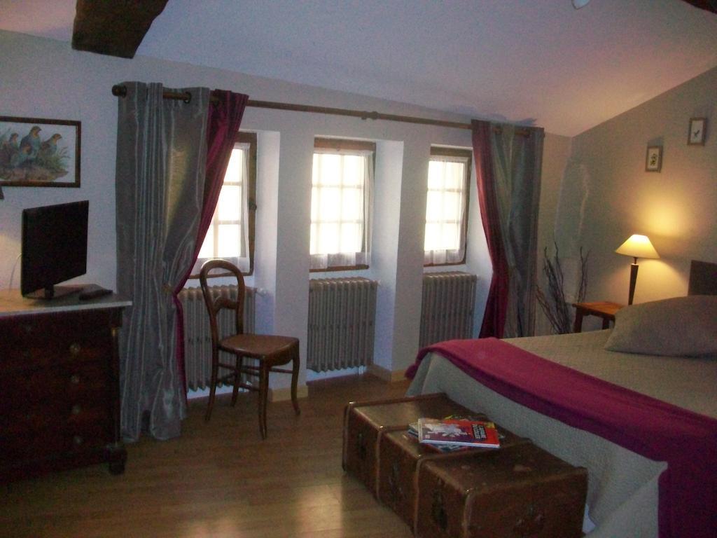 La Maison Des Gardes - Chambres D'Hotes Cluny Cameră foto